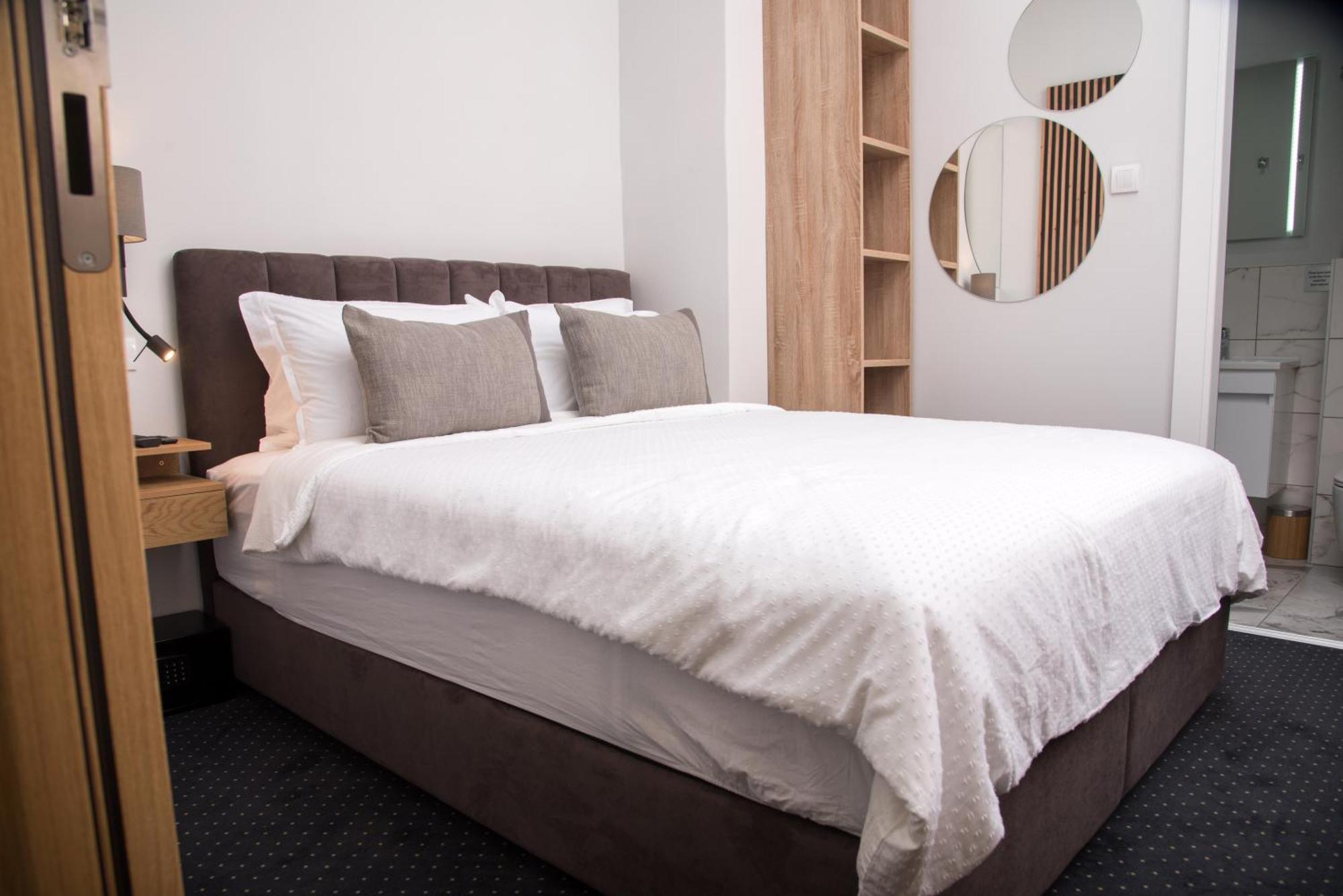 Republic Square Luxury Suites Belgrade Exterior photo